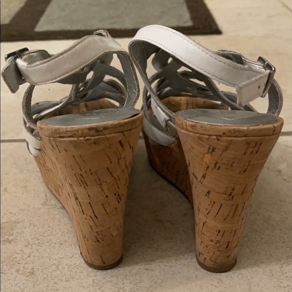 White Wedges - Picture 3 of 3